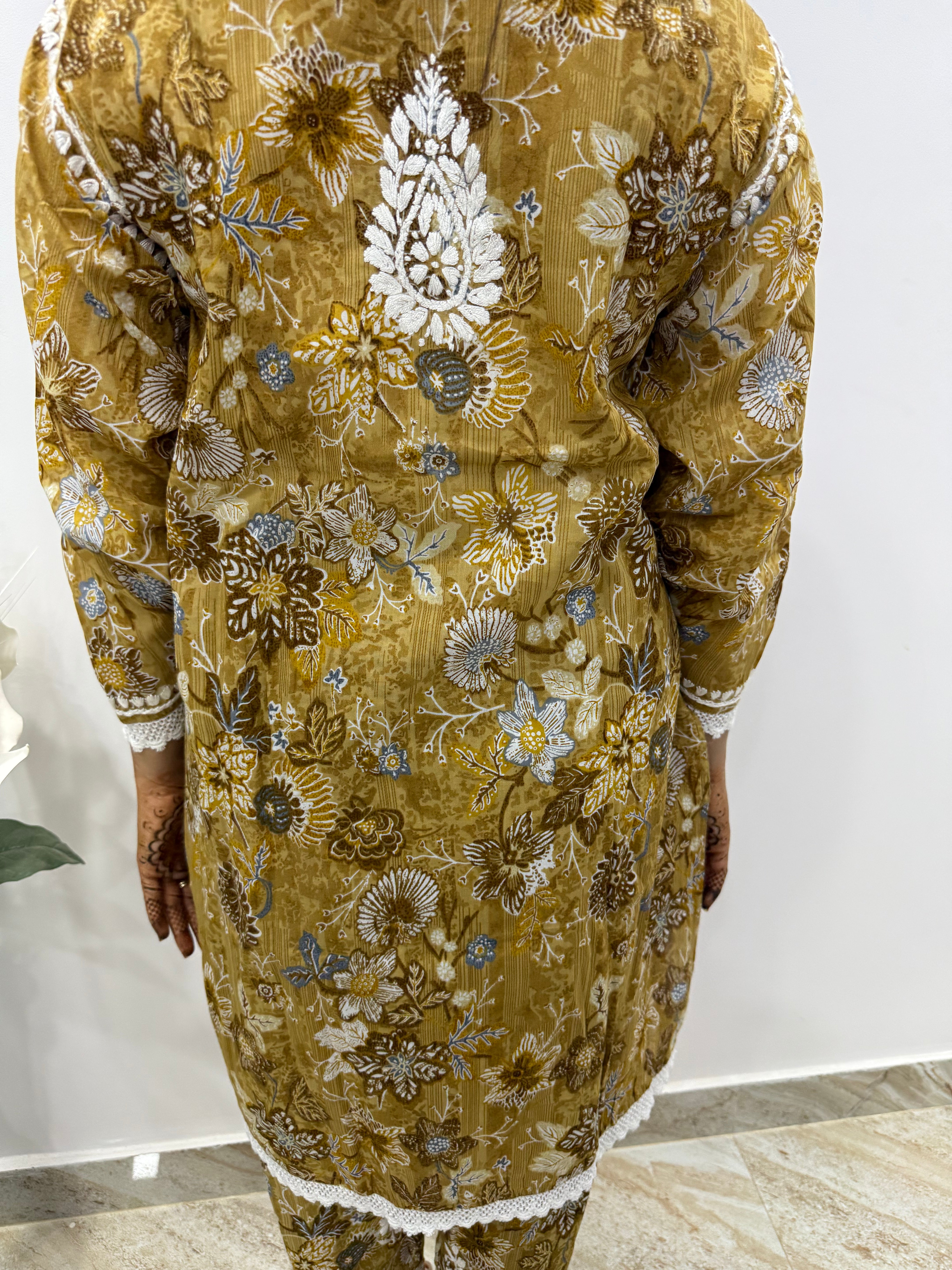 Mul Print Lucknowi Chikankari Co-Ord Set | Hand-Embroidered Cotton Kurti & Bottom