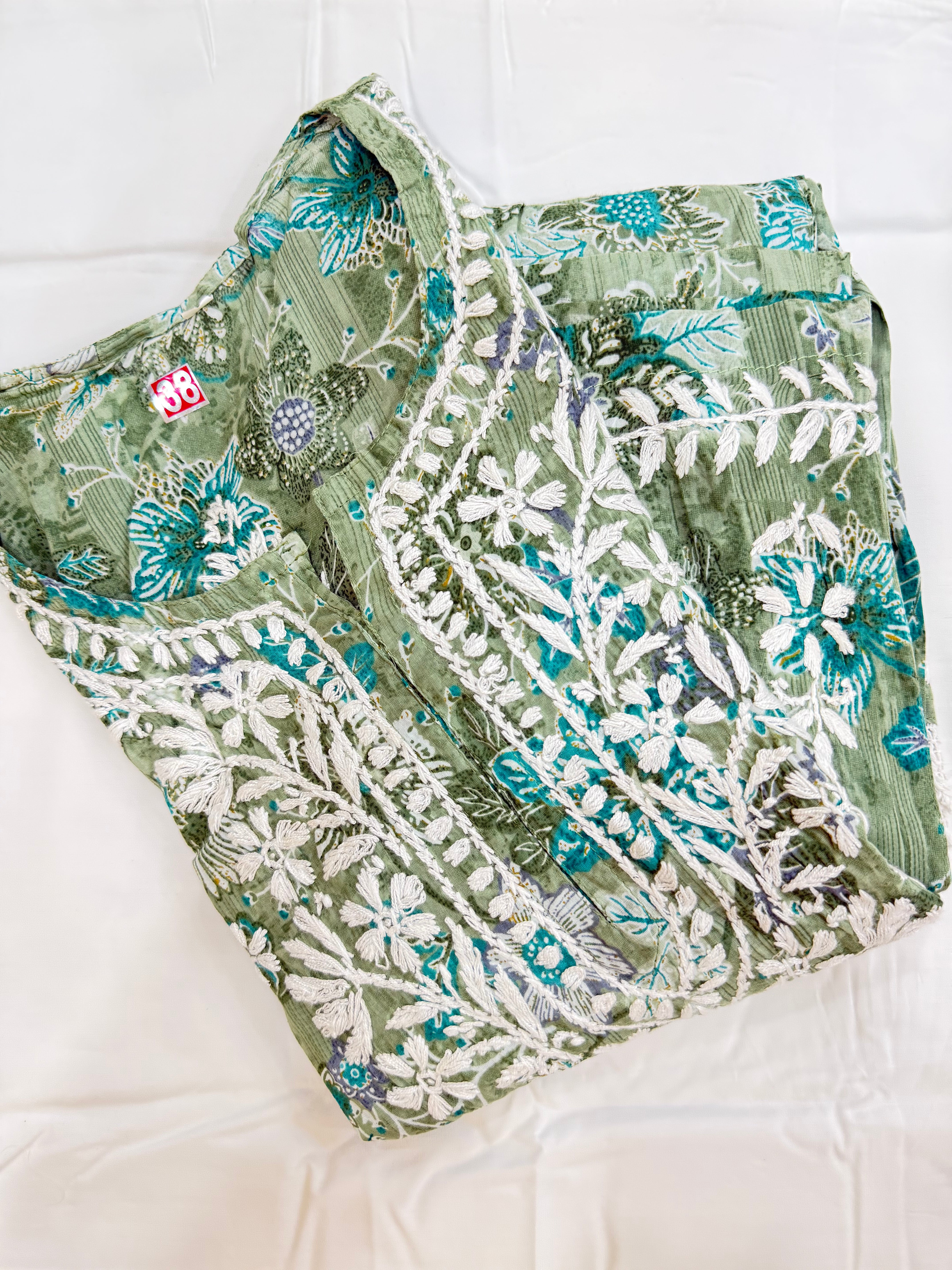 Mul Print Lucknowi Chikankari Co-Ord Set | Hand-Embroidered Cotton Kurti & Bottom